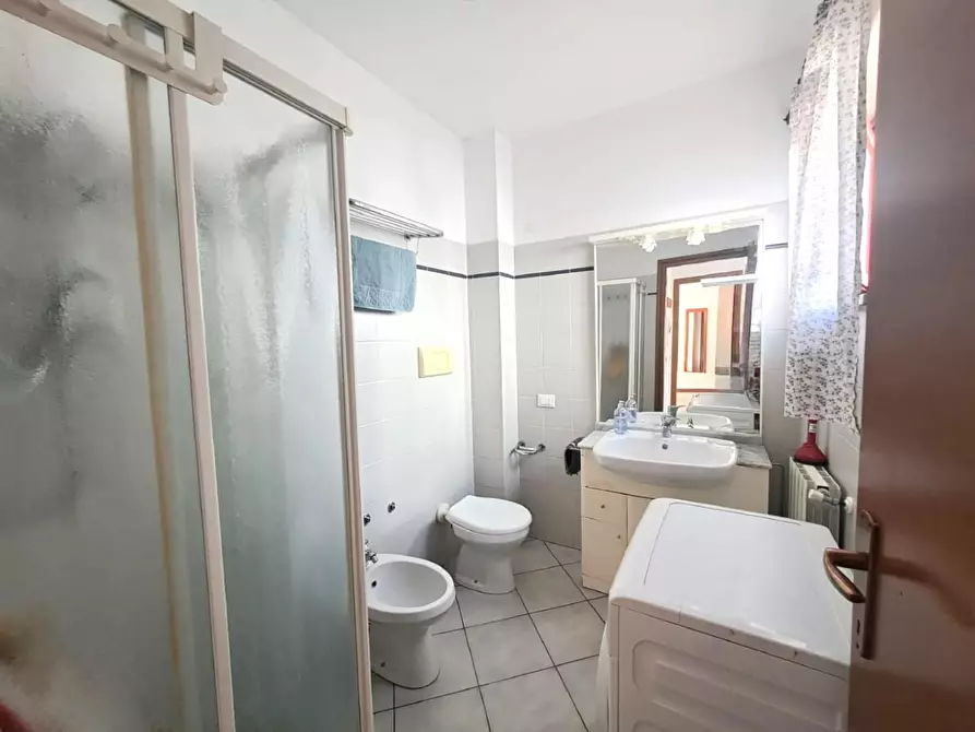 Immagine 14 di Appartamento in vendita  a Massa