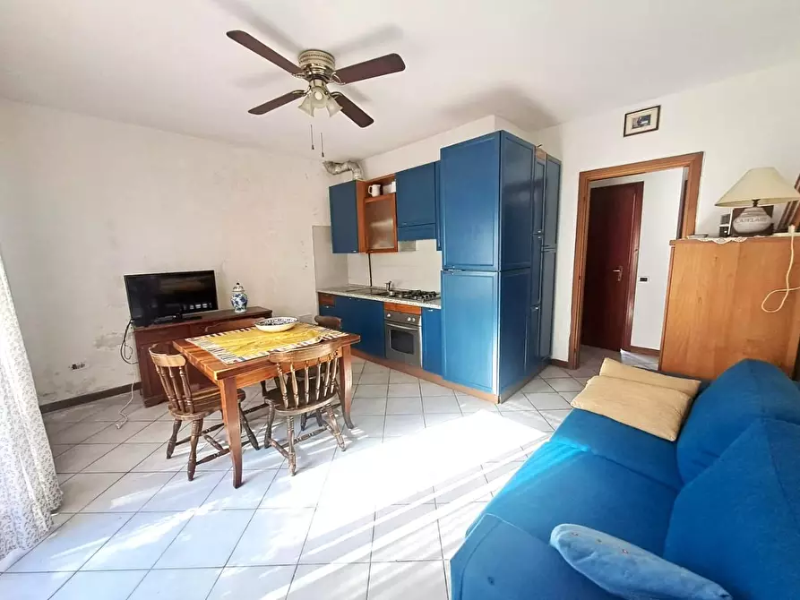 Immagine 5 di Appartamento in vendita  a Massa