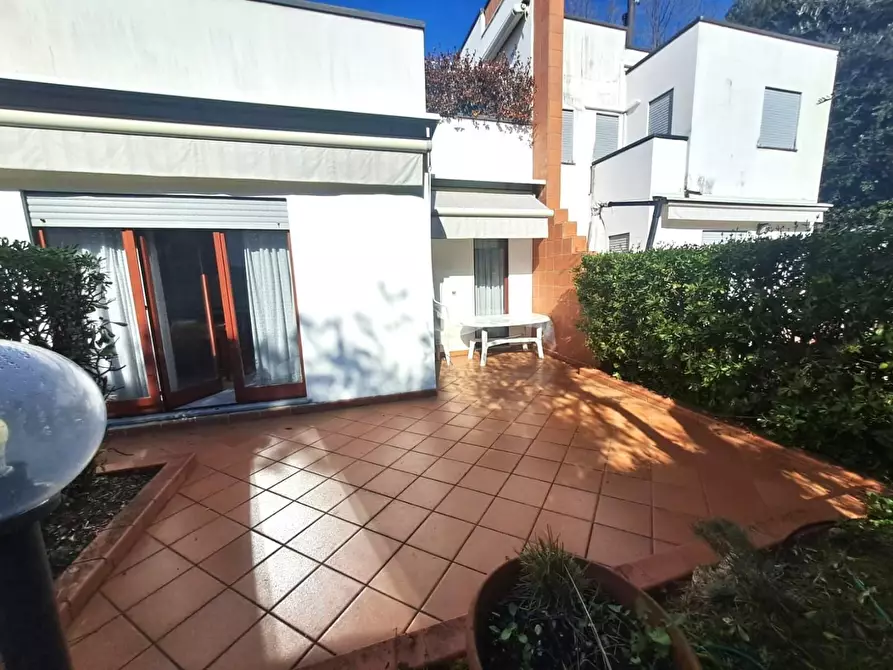 Immagine 17 di Appartamento in vendita  a Massa