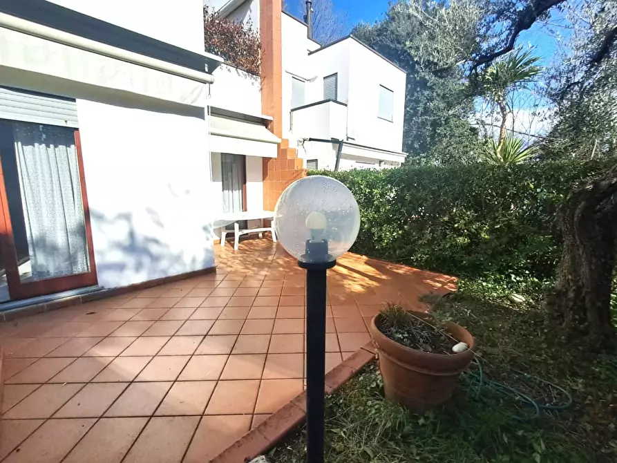 Immagine 19 di Appartamento in vendita  a Massa