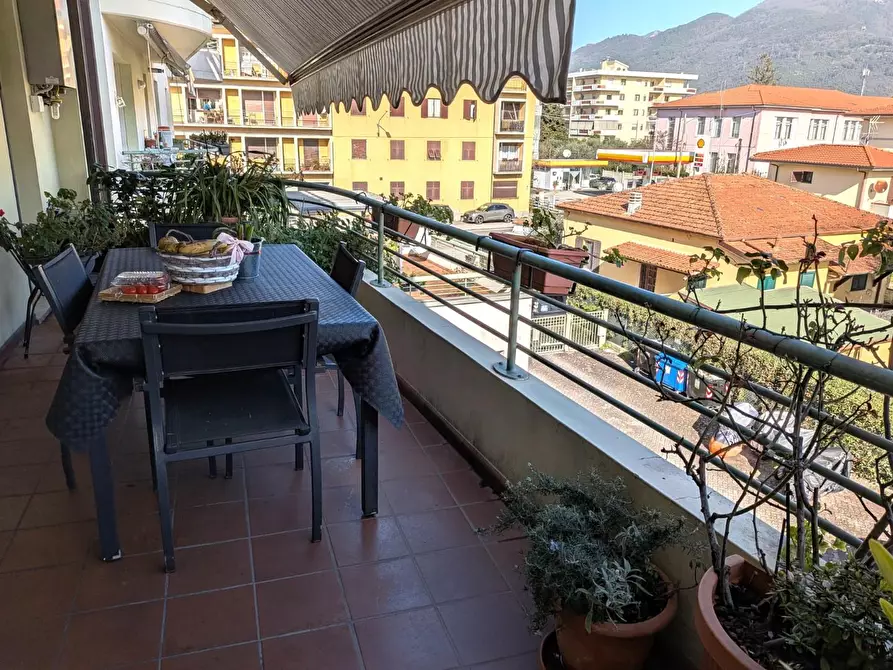 Immagine 8 di Appartamento in vendita  a Massa