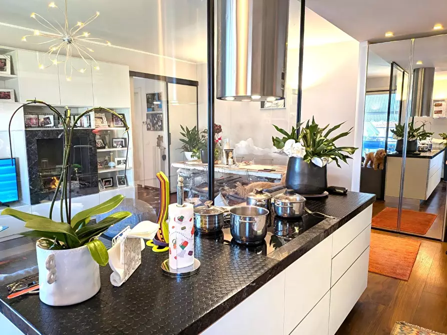 Immagine 27 di Appartamento in vendita  a Massa