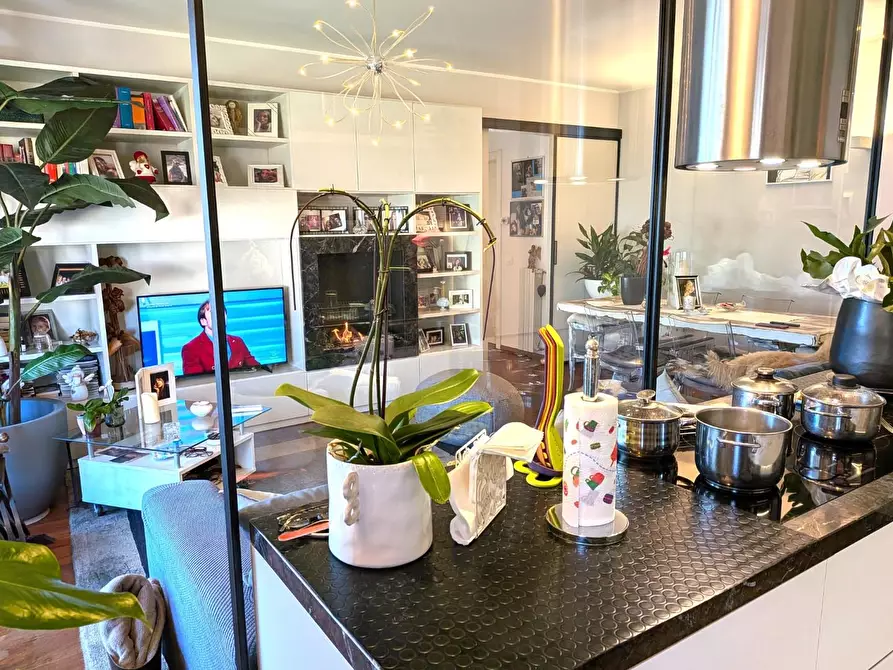 Immagine 25 di Appartamento in vendita  a Massa