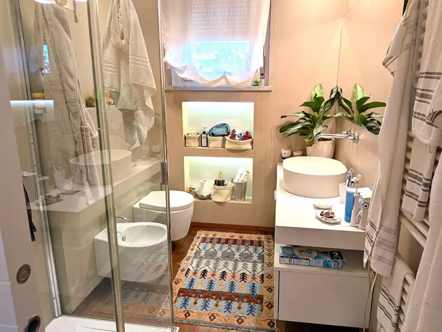 Immagine 41 di Appartamento in vendita  a Massa