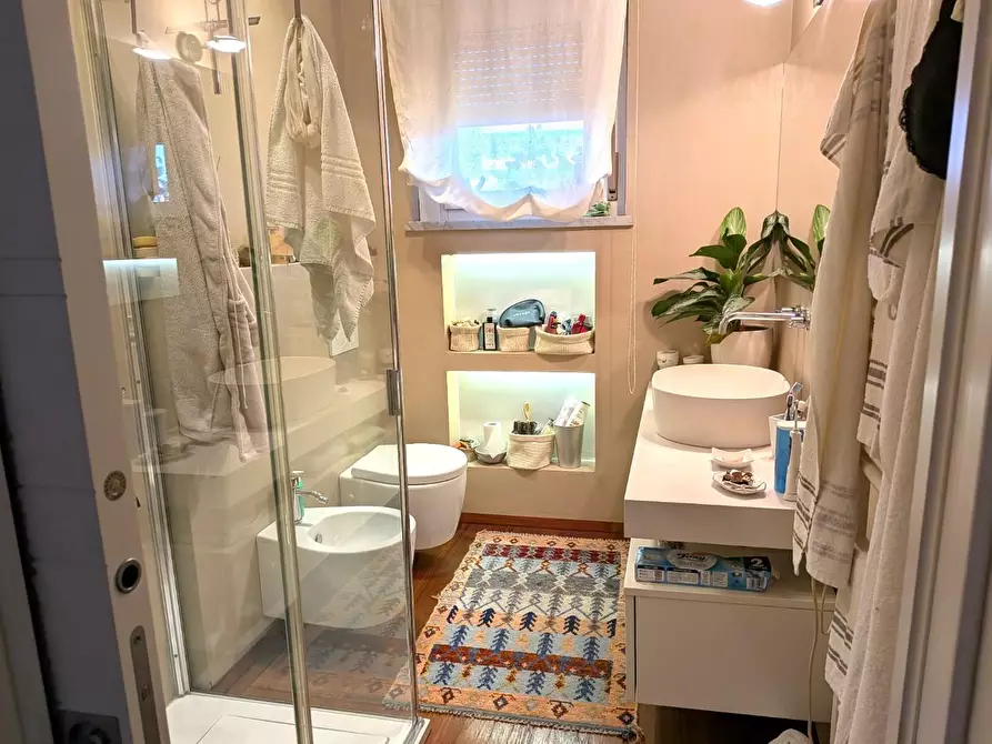 Immagine 28 di Appartamento in vendita  a Massa