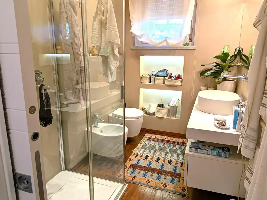 Immagine 42 di Appartamento in vendita  a Massa