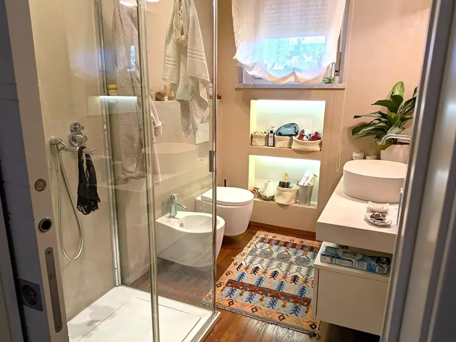 Immagine 29 di Appartamento in vendita  a Massa