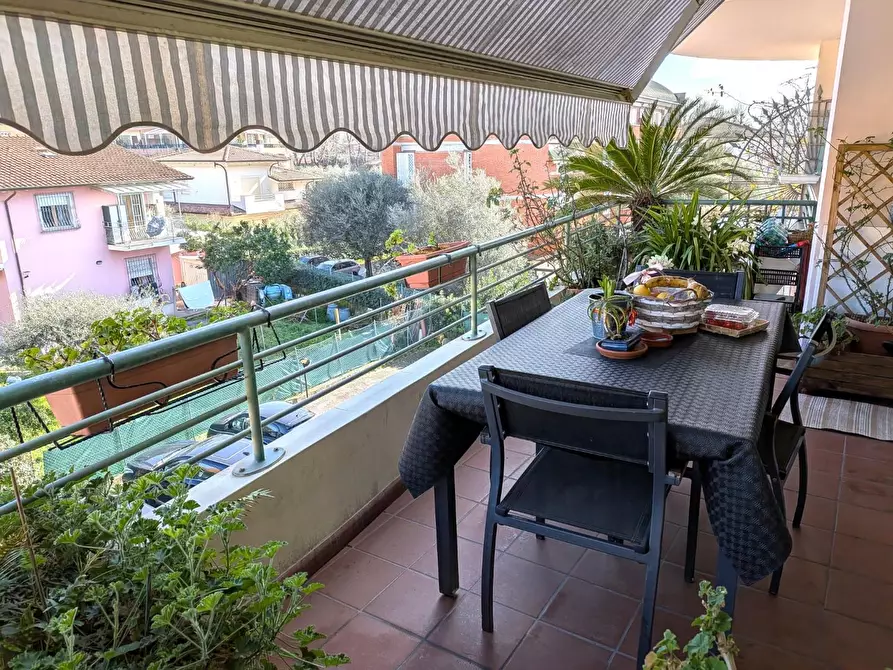 Immagine 4 di Appartamento in vendita  a Massa