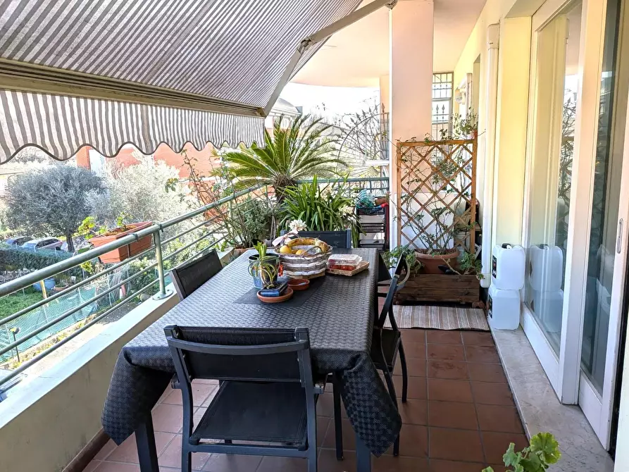 Immagine 2 di Appartamento in vendita  a Massa