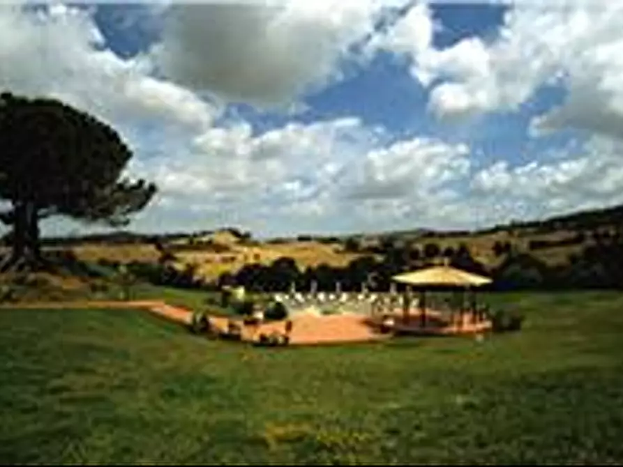 Immagine 10 di Albergo/B&B/Residence in vendita  a Grosseto