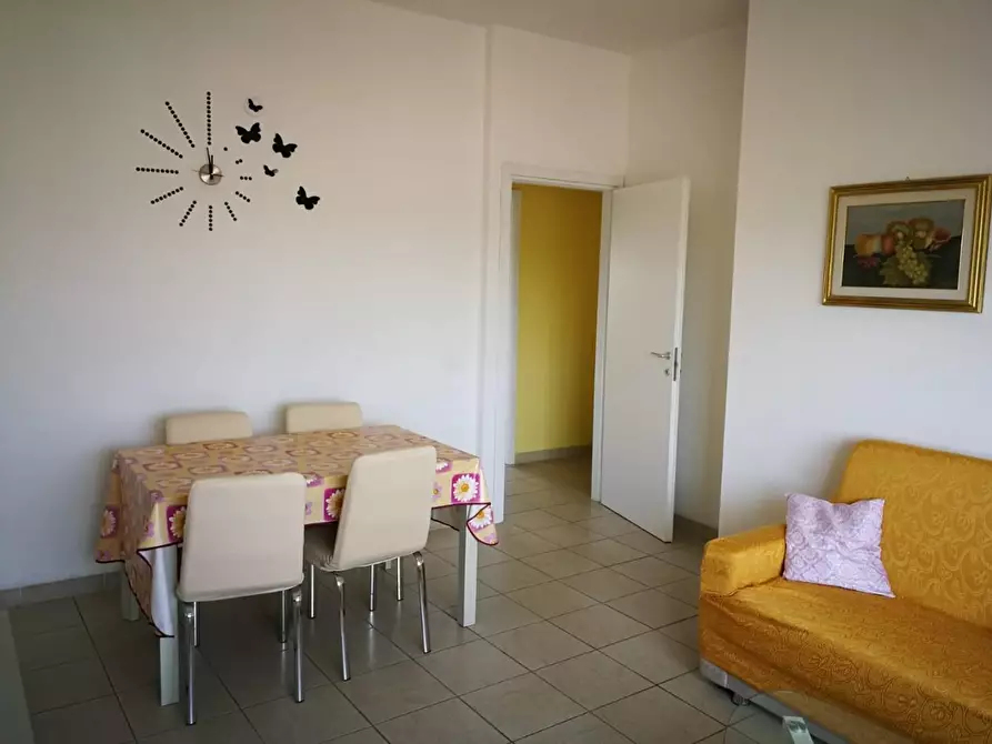 Immagine 6 di Appartamento in vendita  a Carrara