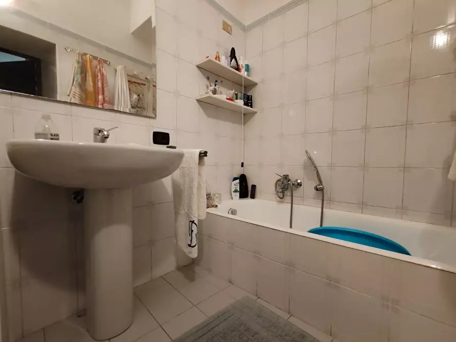 Immagine 15 di Appartamento in vendita  a Carrara