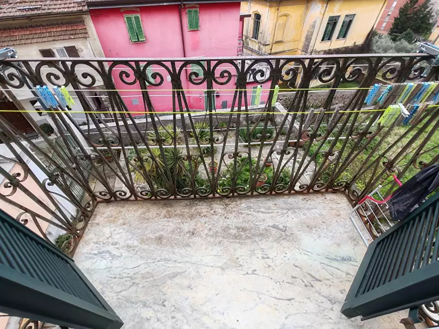 Immagine 7 di Appartamento in vendita  a Carrara