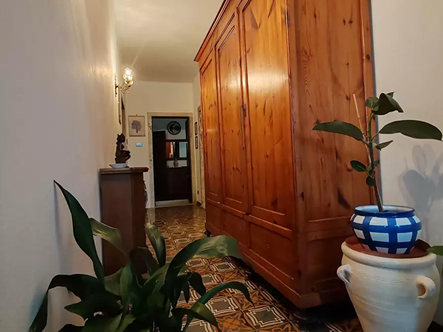 Immagine 10 di Appartamento in vendita  a Carrara