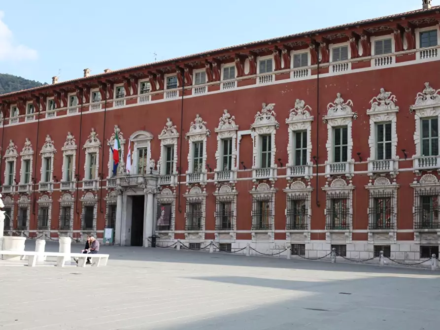 Immagine 19 di Terratetto in vendita  a Massa