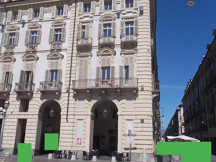 Immagine 1 di Negozio in vendita  a Torino