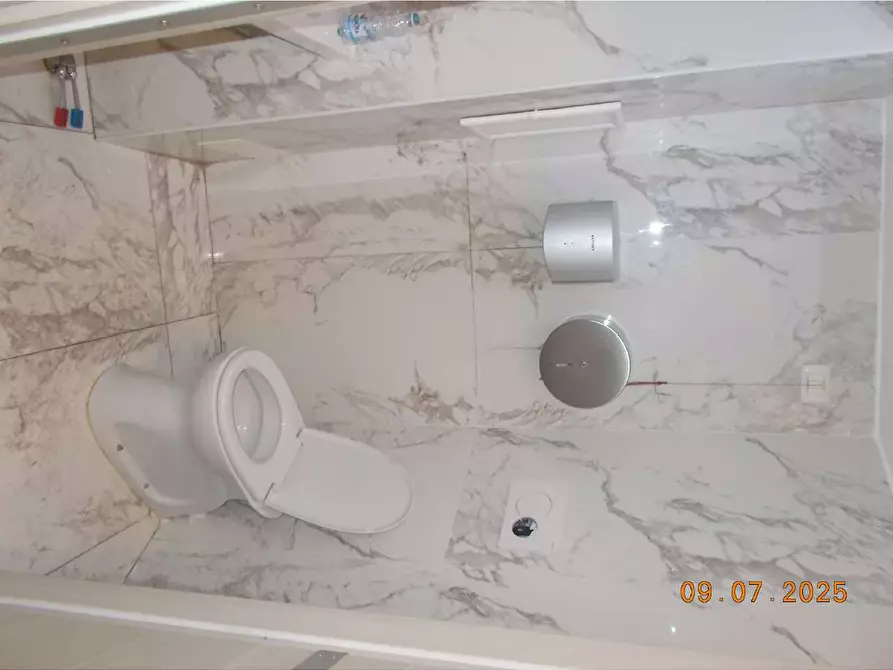 Immagine 9 di Negozio in vendita  a Torino