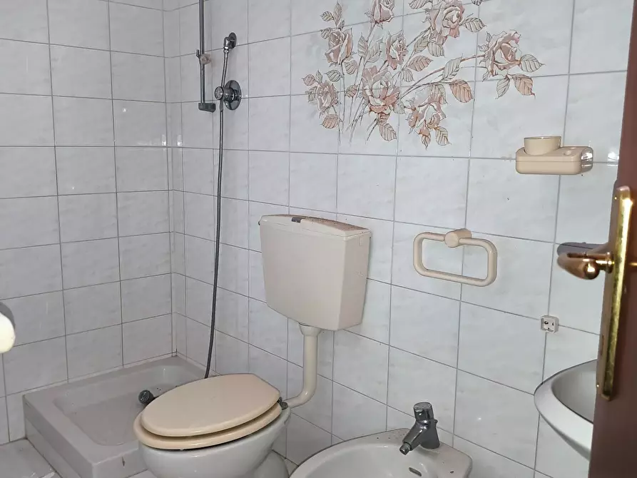 Immagine 15 di Casa semindipendente in vendita  a Ortonovo