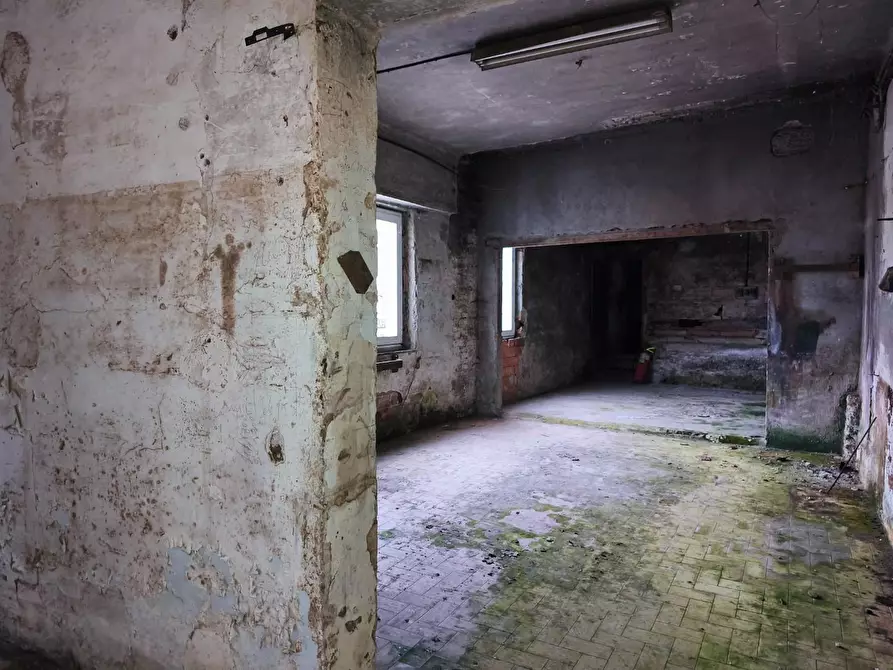 Immagine 20 di Casa semindipendente in vendita  a Ortonovo