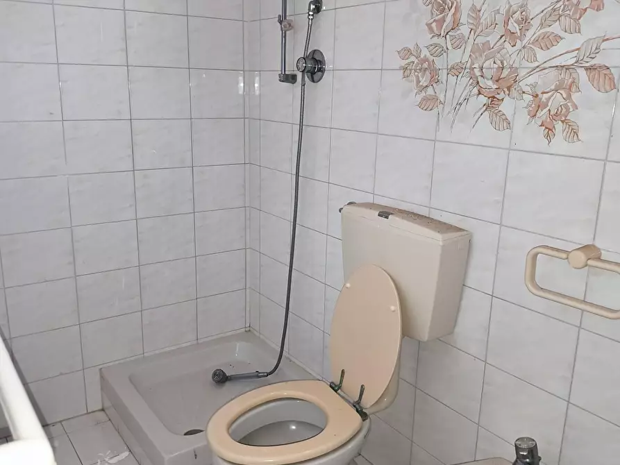 Immagine 14 di Casa semindipendente in vendita  a Ortonovo