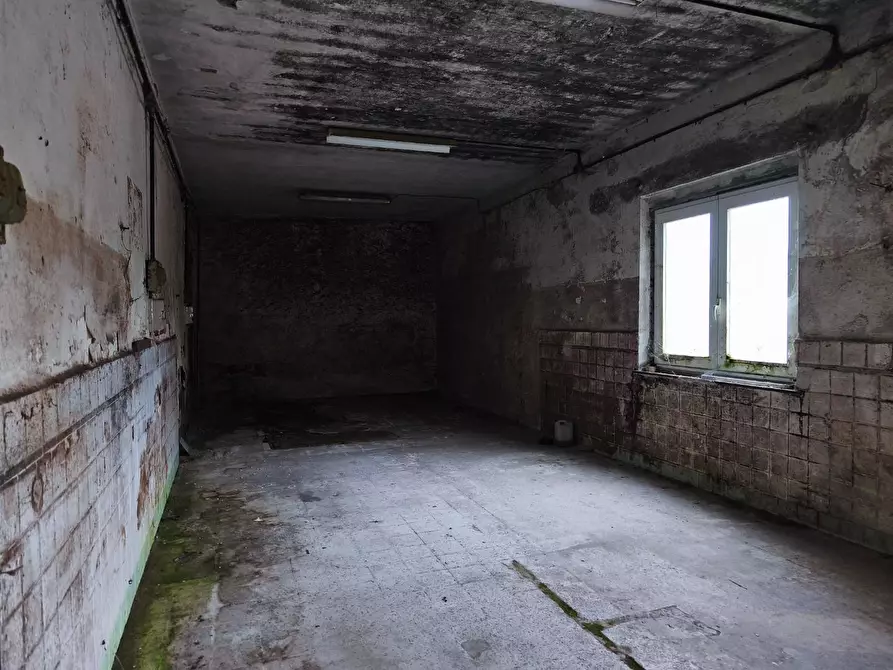 Immagine 18 di Casa semindipendente in vendita  a Ortonovo