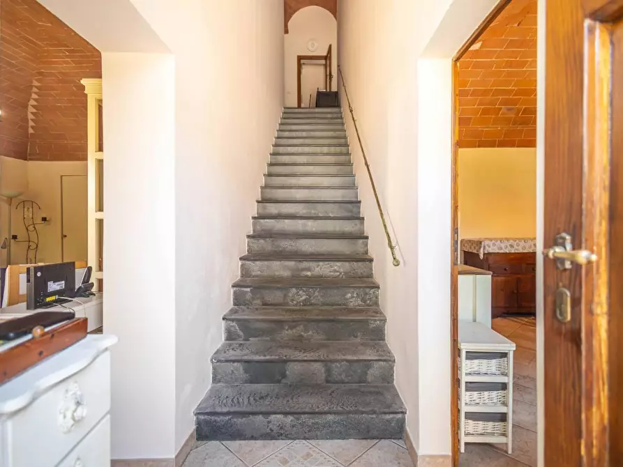 Immagine 21 di Villetta a schiera in vendita  a Cascina