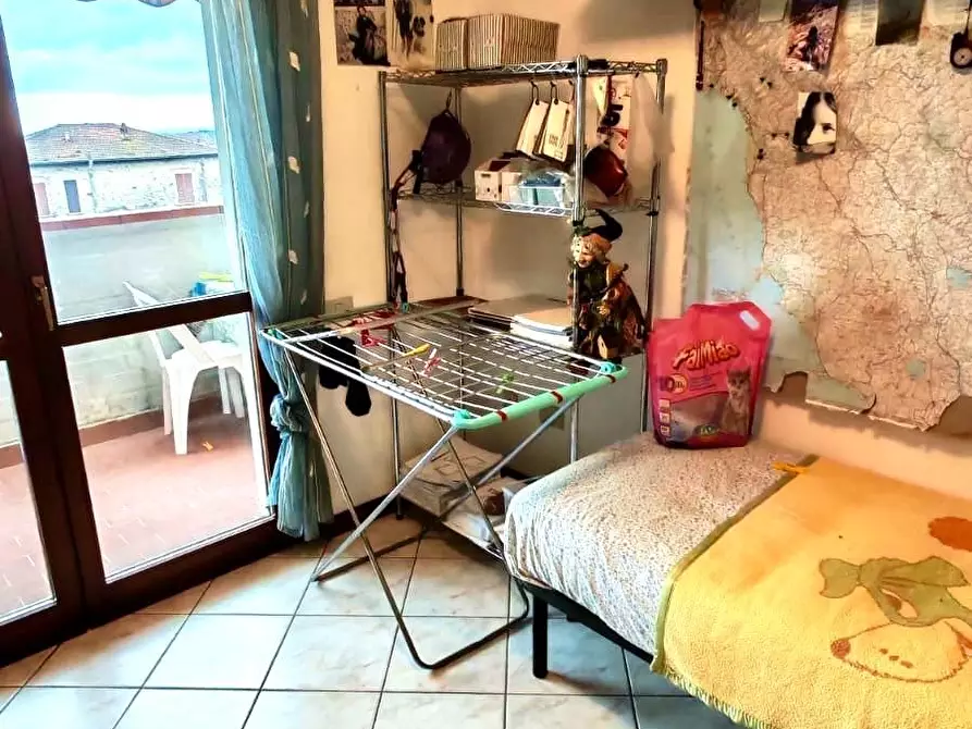 Immagine 12 di Appartamento in vendita  a Massa