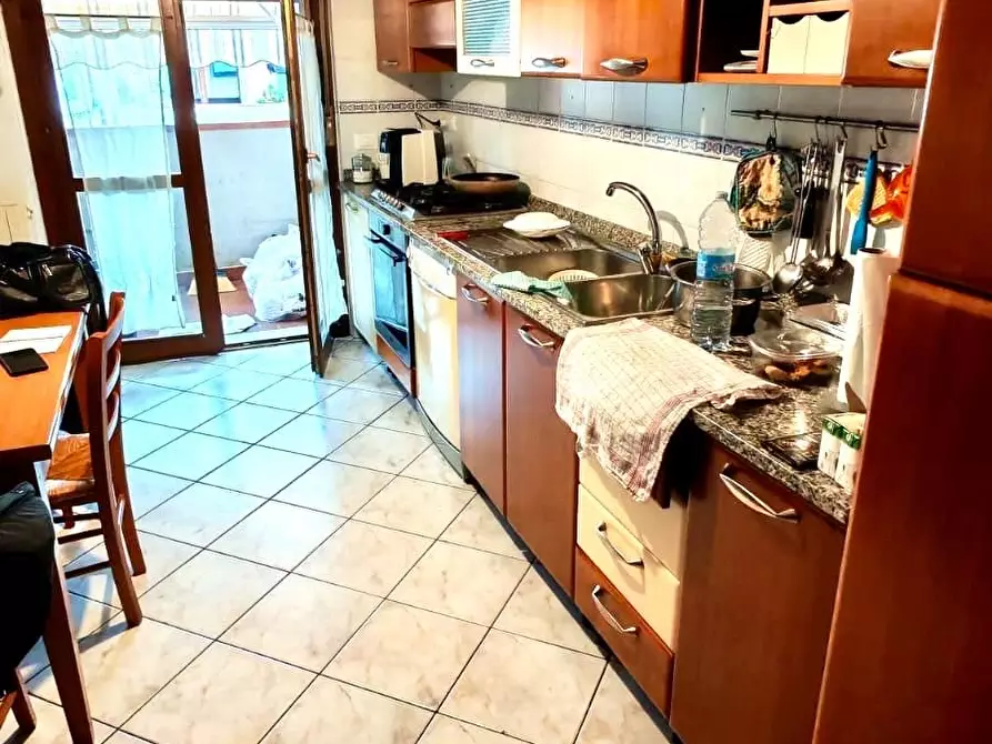 Immagine 13 di Appartamento in vendita  a Massa