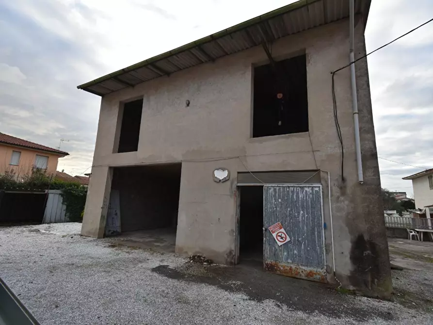 Immagine 1 di Casa indipendente in vendita  a Vecchiano