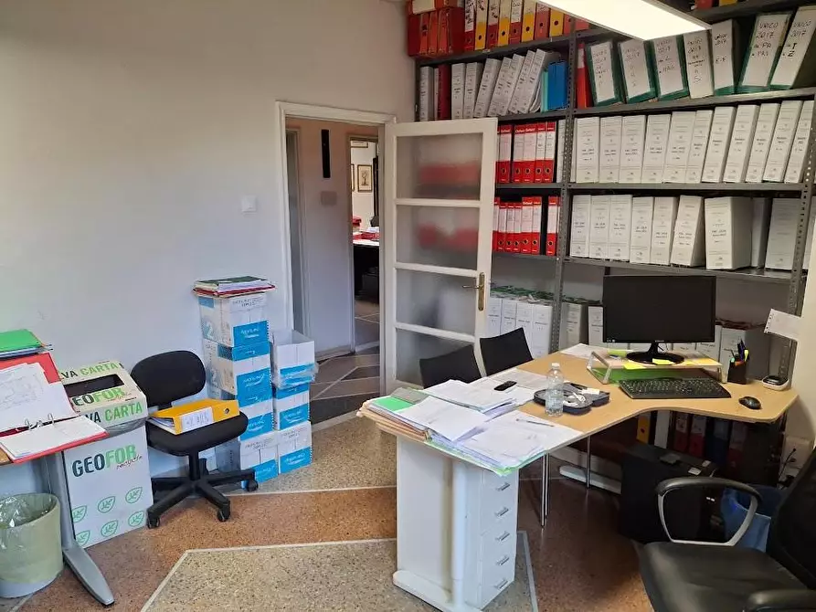 Immagine 6 di Ufficio in affitto  a Pisa