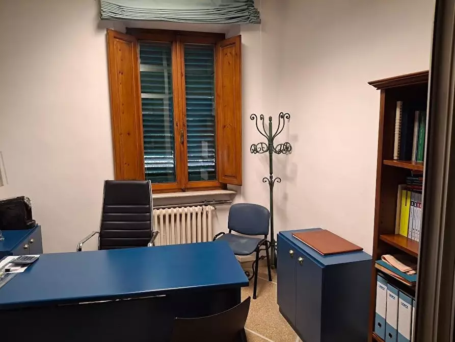 Immagine 14 di Ufficio in affitto  a Pisa