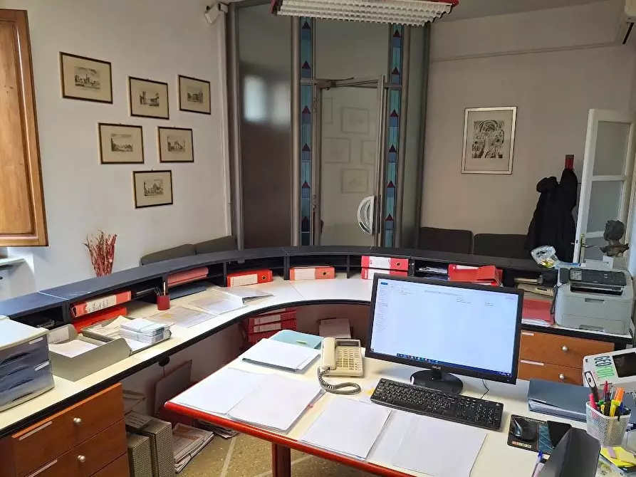 Immagine 2 di Ufficio in affitto  a Pisa