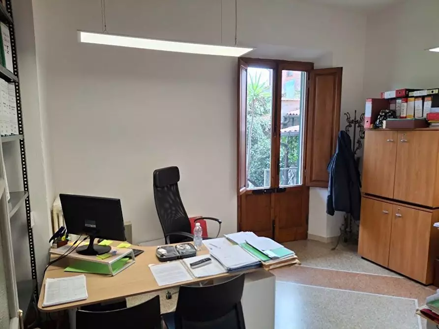 Immagine 13 di Ufficio in affitto  a Pisa