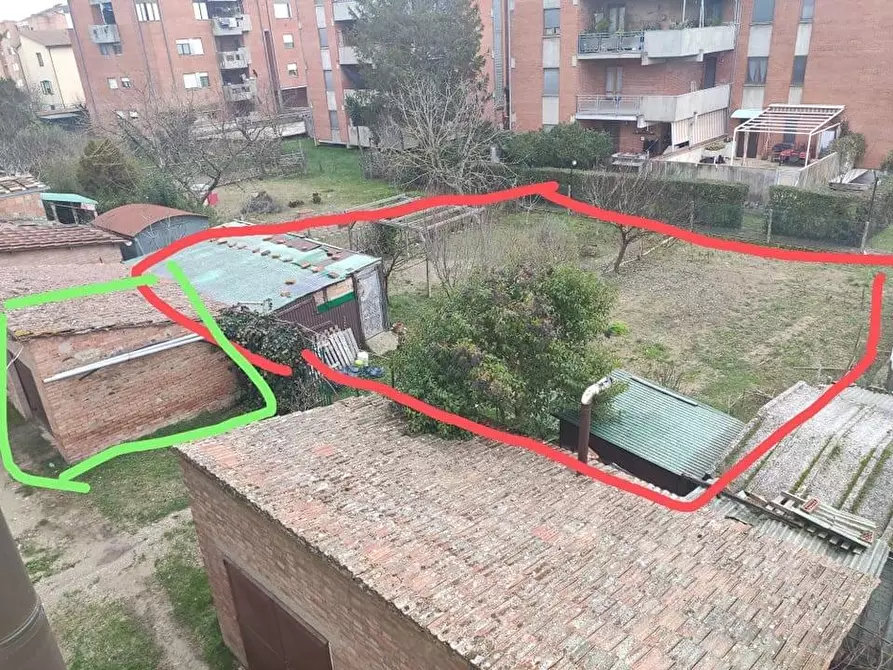 Immagine 19 di Appartamento in vendita  a Siena