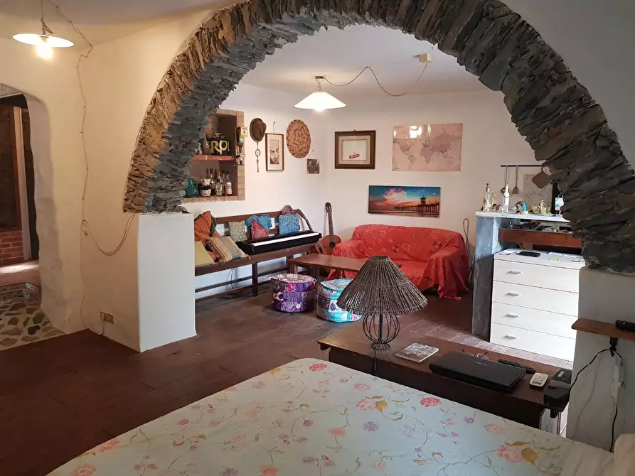 Immagine 24 di Casa indipendente in vendita  a Carrara