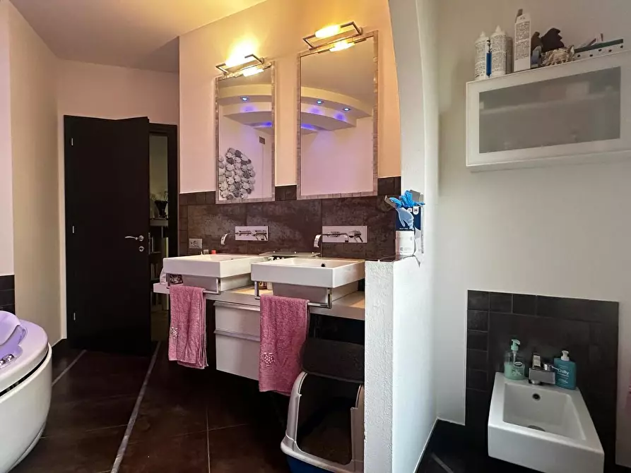 Immagine 9 di Casa quadrifamiliare in vendita  a Rosignano Marittimo