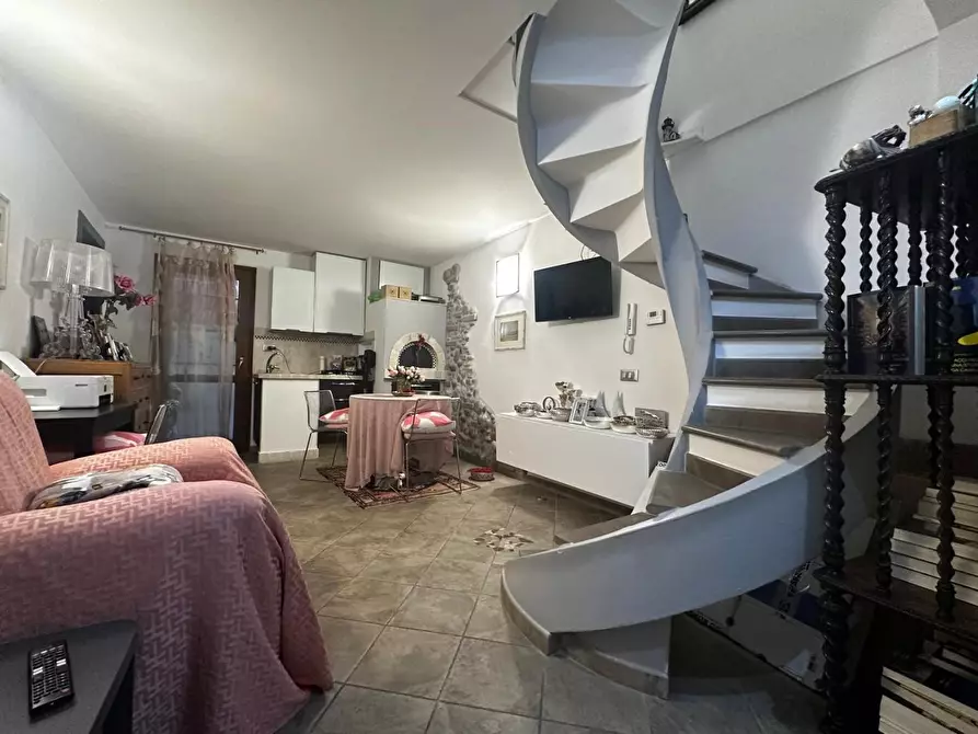 Immagine 10 di Casa quadrifamiliare in vendita  a Rosignano Marittimo