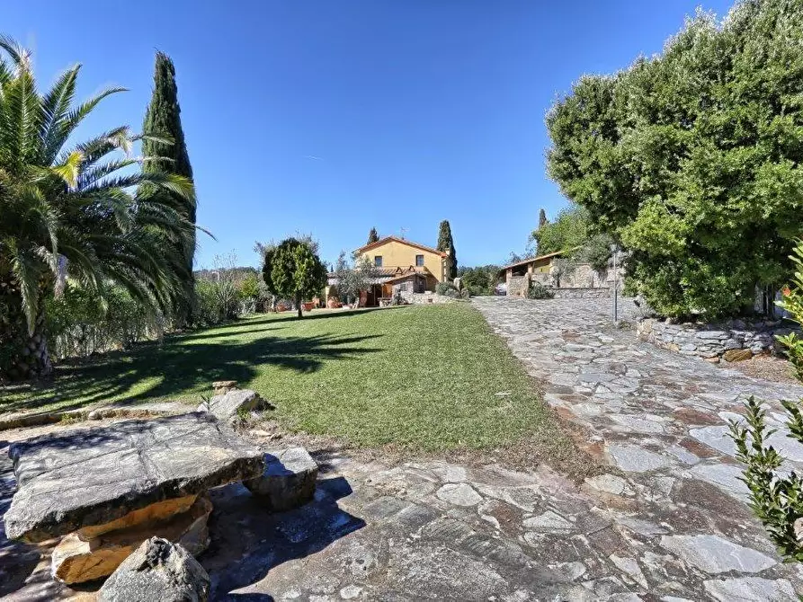 Immagine 20 di Villa in vendita  a Campiglia Marittima