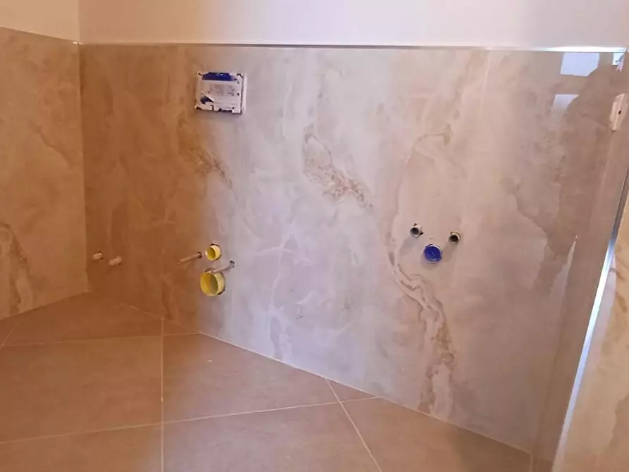 Immagine 15 di Casa indipendente in vendita  a Massa