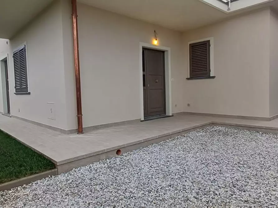 Immagine 6 di Casa indipendente in vendita  a Massa