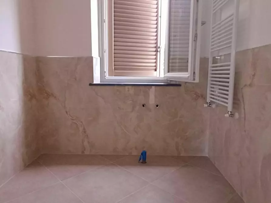 Immagine 11 di Casa indipendente in vendita  a Massa