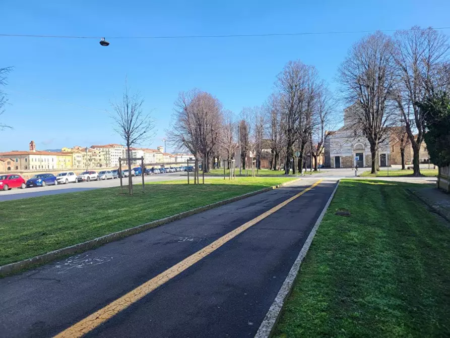 Immagine 11 di Villa in vendita  a Pisa