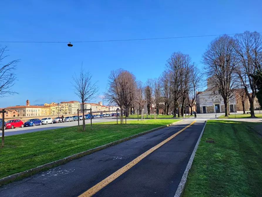 Immagine 13 di Villa in vendita  a Pisa