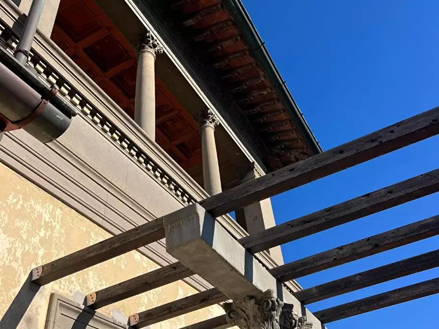 Immagine 7 di Villa in vendita  a Pisa