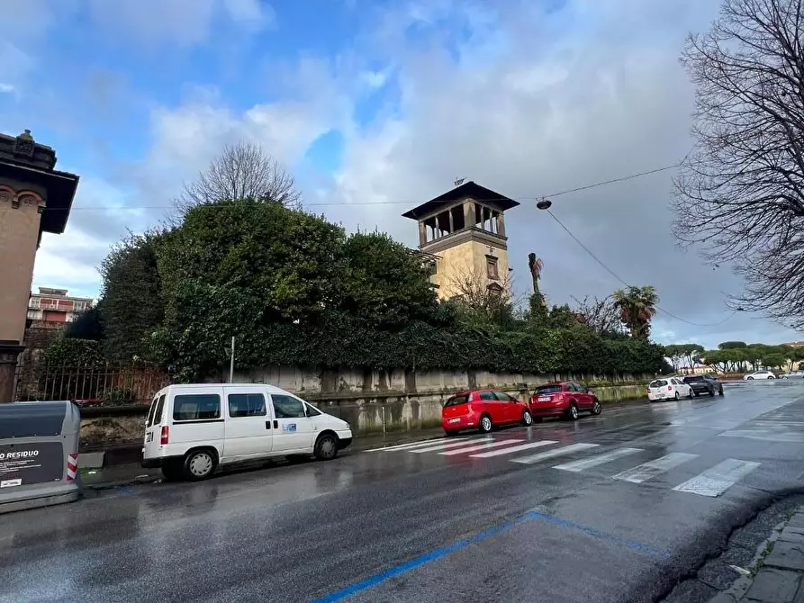 Immagine 46 di Villa in vendita  a Pisa
