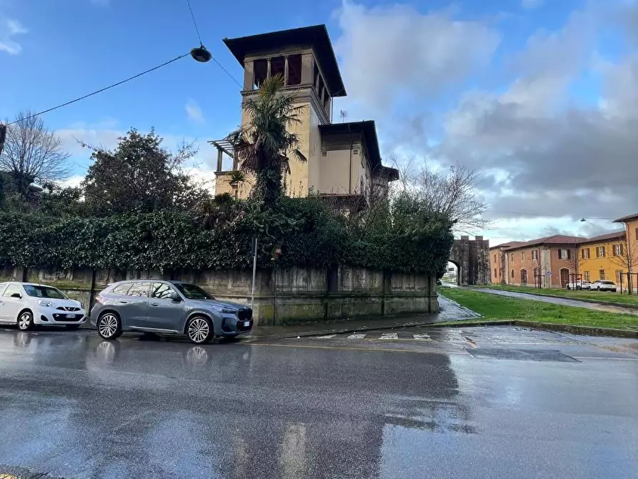 Immagine 49 di Villa in vendita  a Pisa