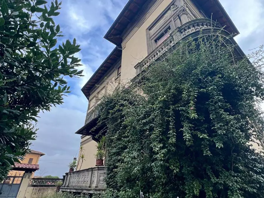 Immagine 42 di Villa in vendita  a Pisa