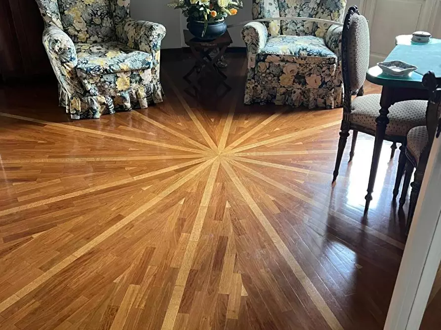 Immagine 31 di Villa in vendita  a Pisa