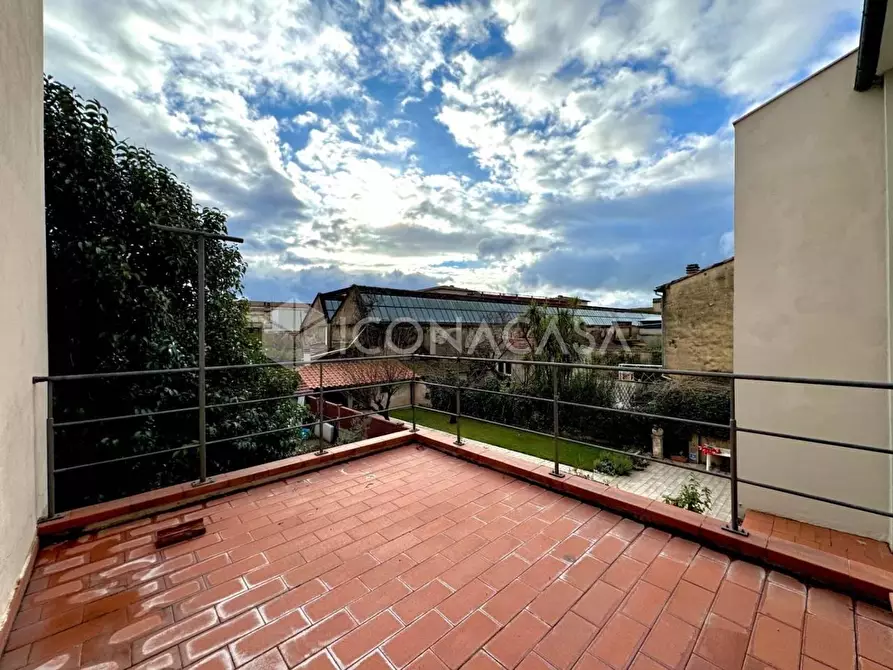 Immagine 8 di Villetta a schiera in vendita  a Pontedera