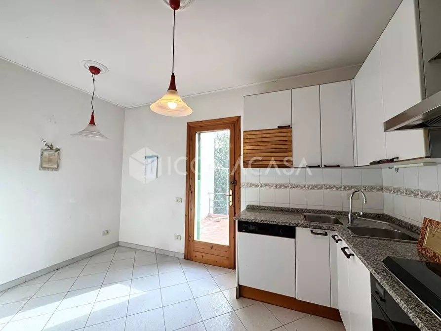 Immagine 5 di Villetta a schiera in vendita  a Pontedera